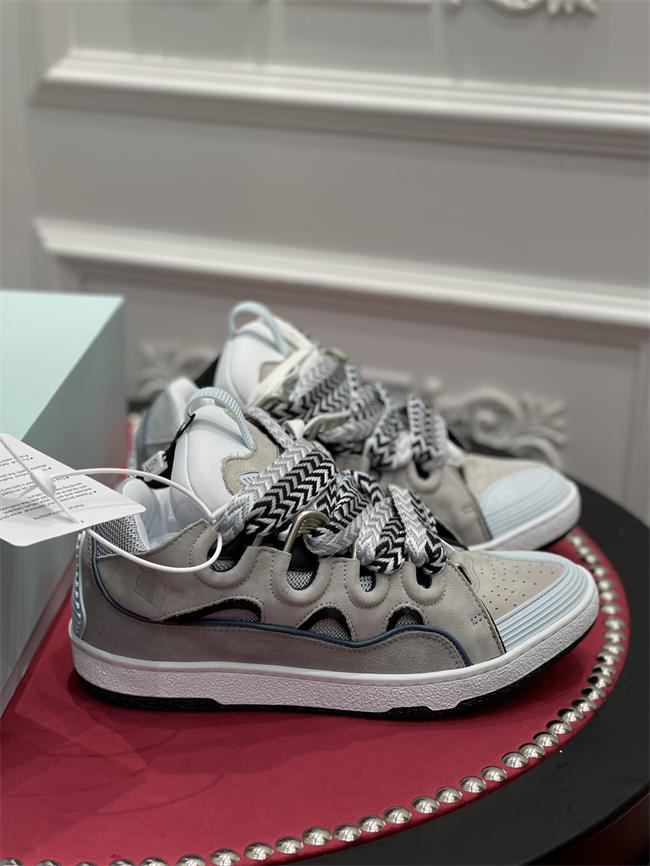 Lanu1n curb sneaker