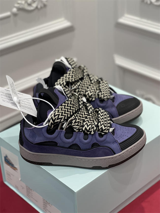 Lanu1n curb sneaker