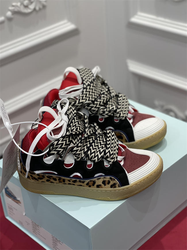 Lanu1n curb sneaker