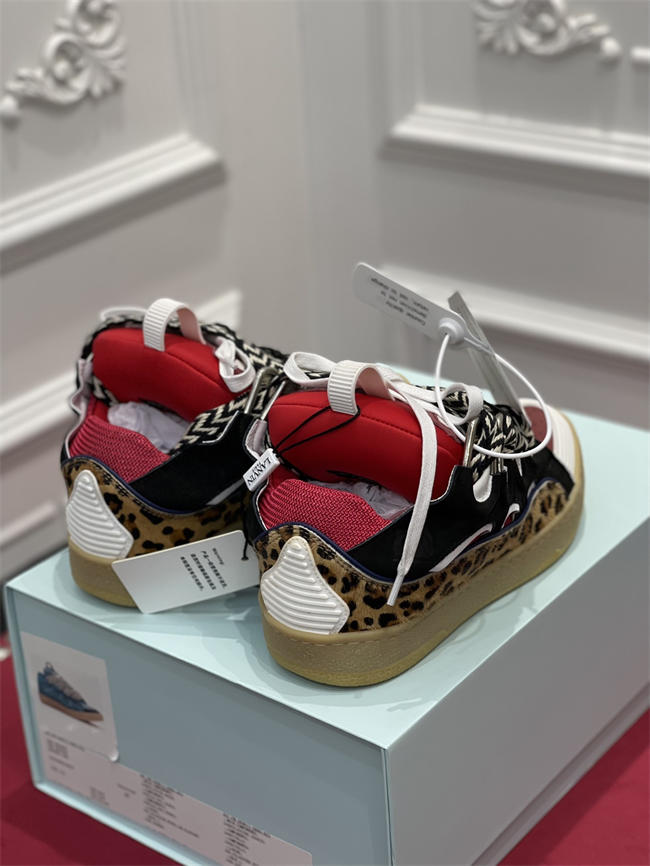 Lanu1n curb sneaker