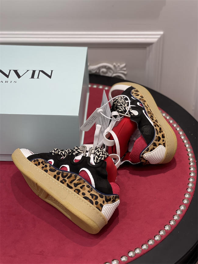 Lanu1n curb sneaker