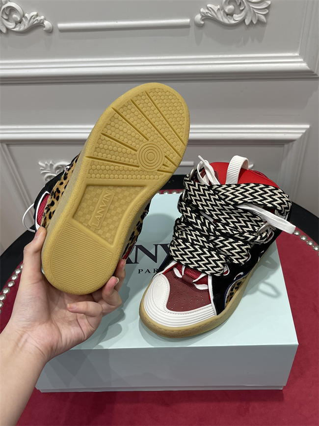 Lanu1n curb sneaker