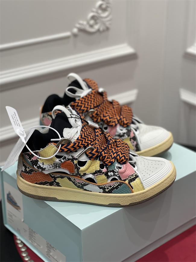 Lanu1n curb sneaker