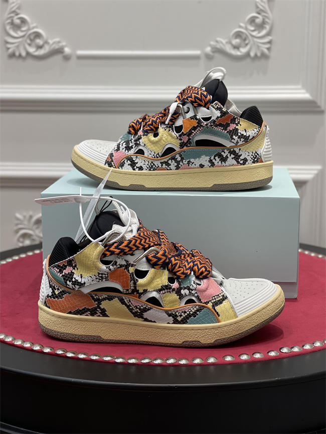 Lanu1n curb sneaker