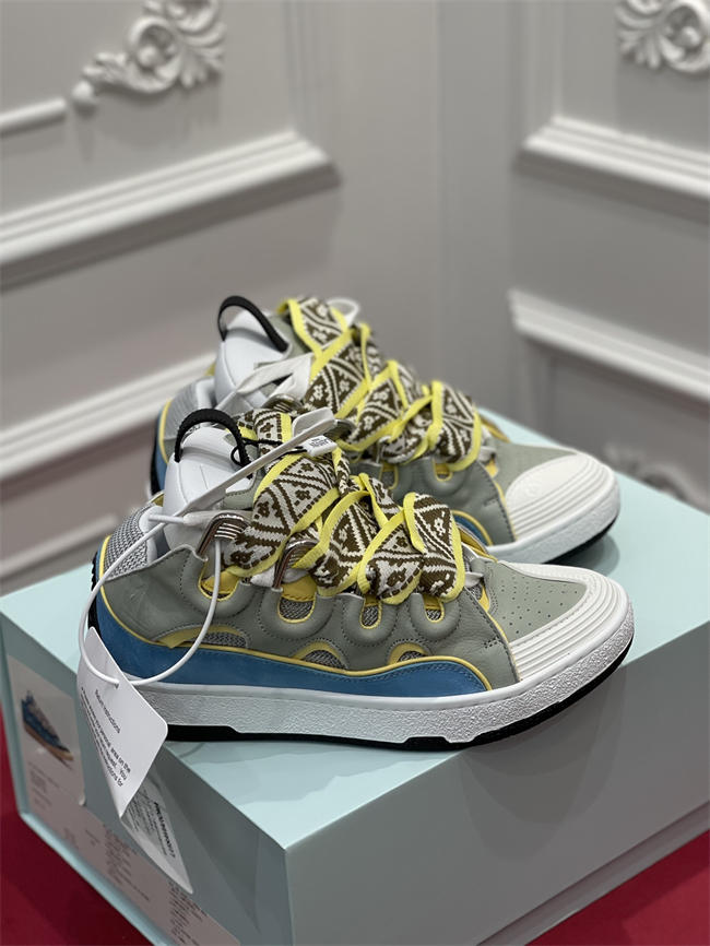 Lanu1n curb sneaker