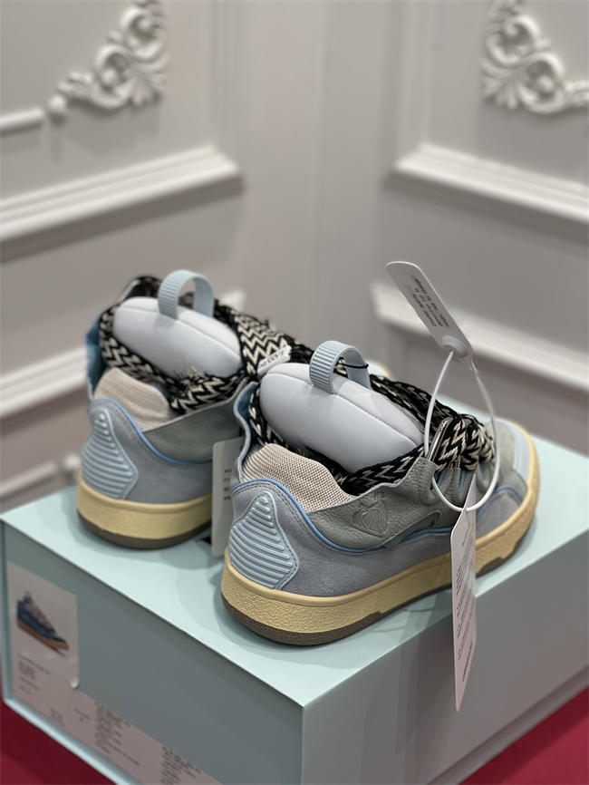 Lanu1n curb sneaker