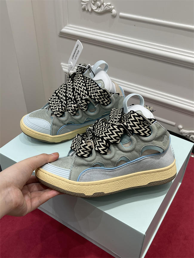 Lanu1n curb sneaker