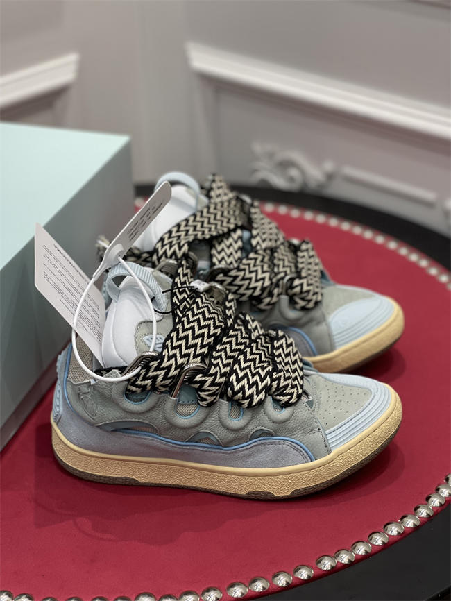 Lanu1n curb sneaker