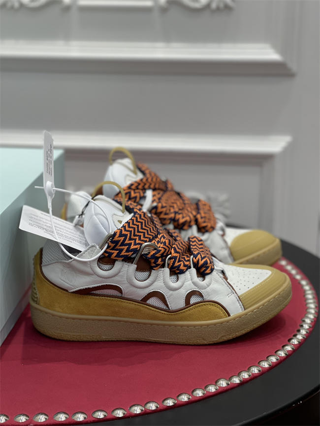 Lanu1n curb sneaker