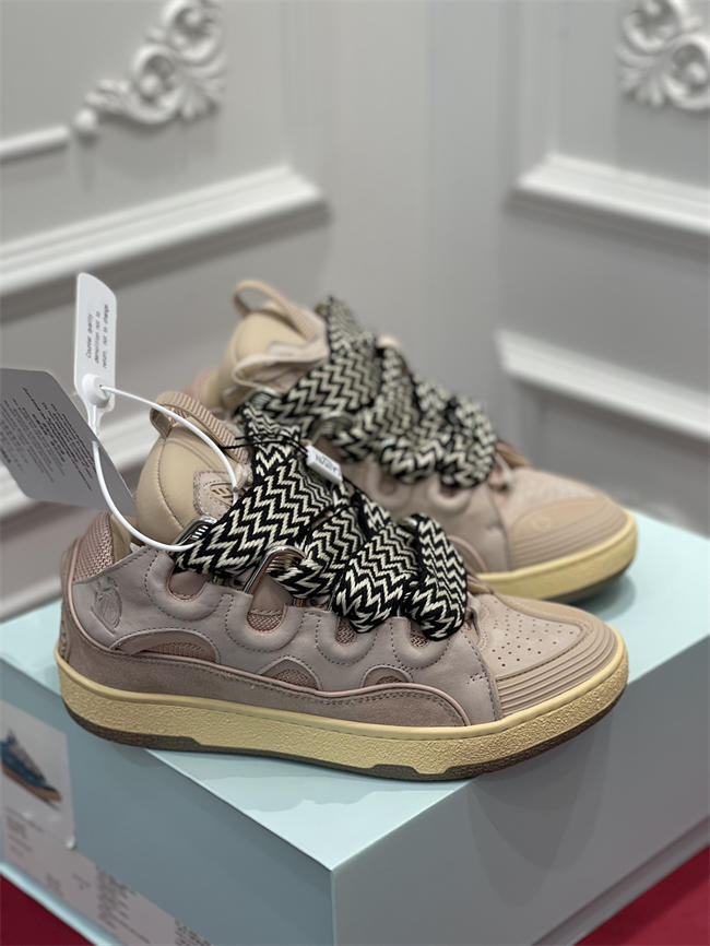 Lanu1n curb sneaker