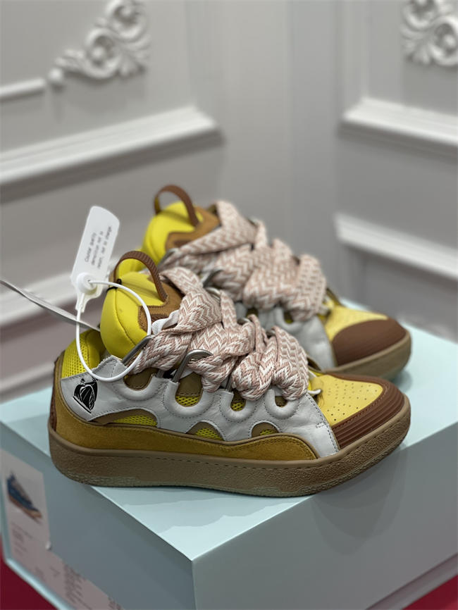 Lanu1n curb sneaker