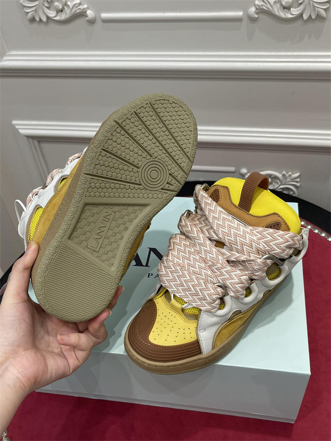Lanu1n curb sneaker