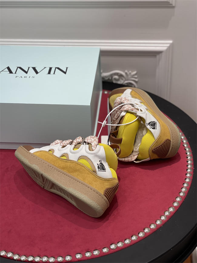 Lanu1n curb sneaker