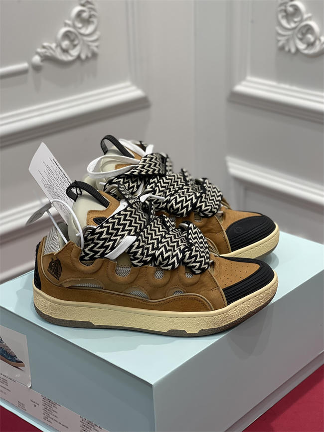 Lanu1n curb sneaker