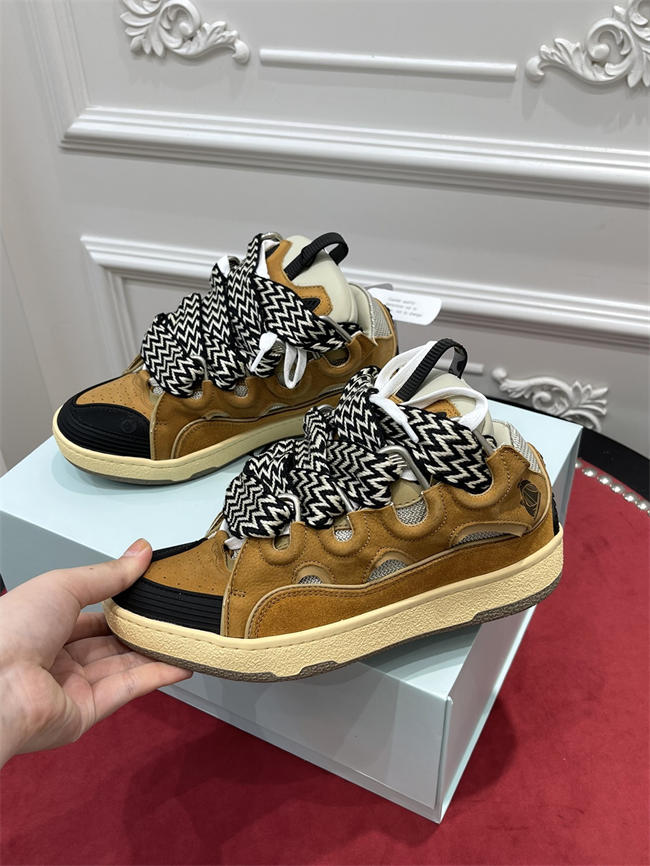 Lanu1n curb sneaker