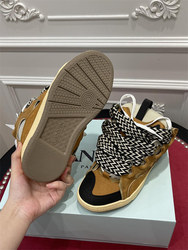Lanu1n curb sneaker