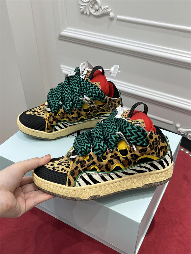 Lanu1n curb sneaker