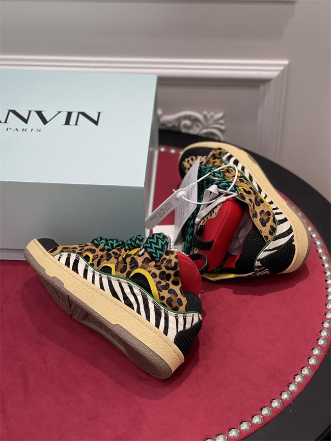 Lanu1n curb sneaker