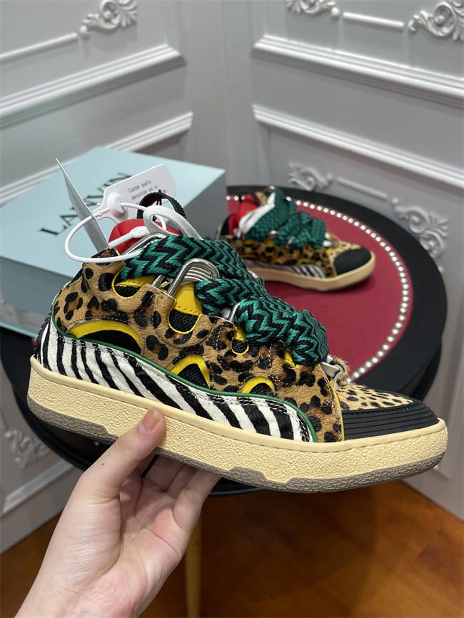 Lanu1n curb sneaker
