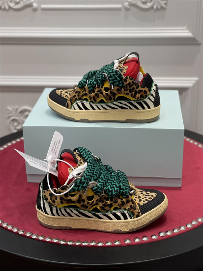 Lanu1n curb sneaker