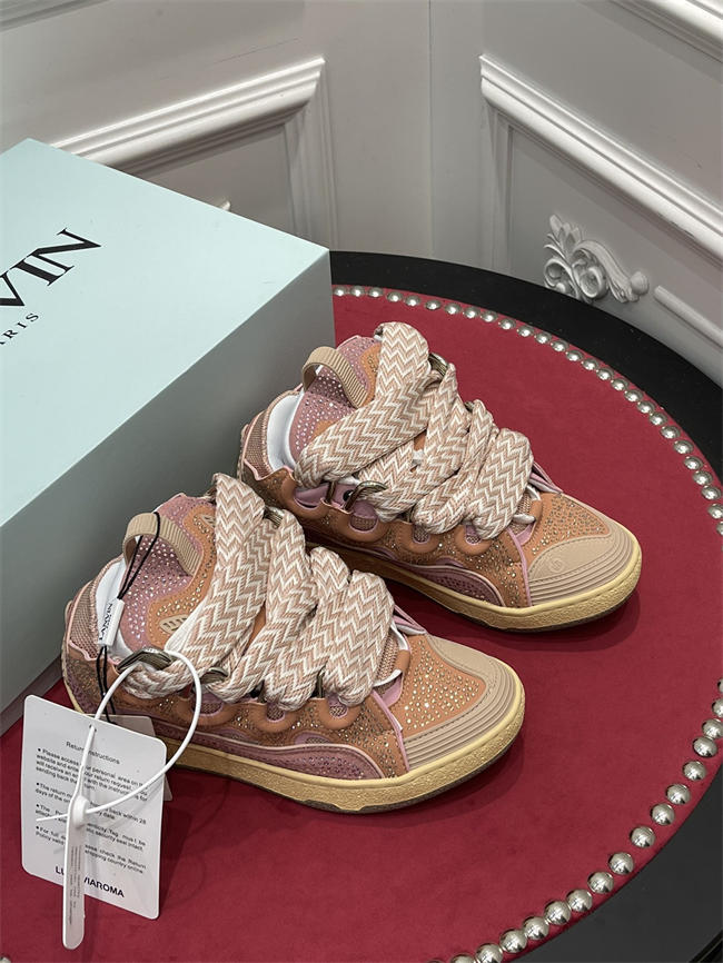 Lanu1n curb sneaker