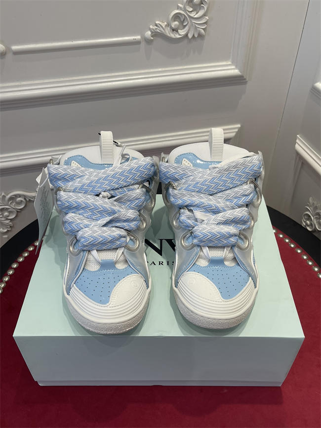 Lanu1n curb sneaker
