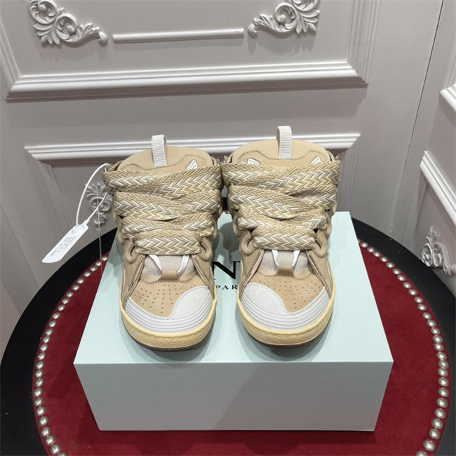 Lanu1n curb sneaker