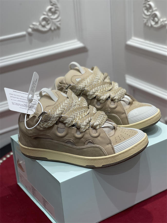 Lanu1n curb sneaker