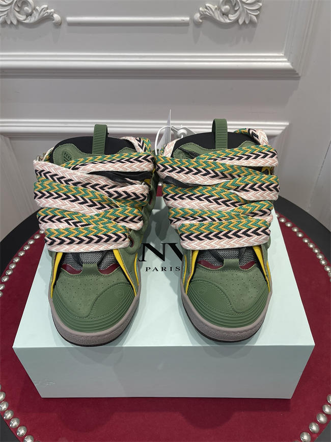 Lanu1n curb sneaker