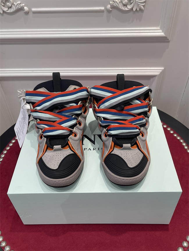 Lanu1n curb sneaker