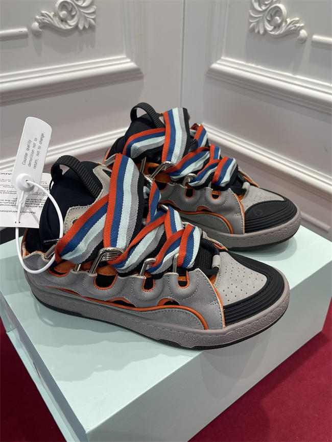 Lanu1n curb sneaker