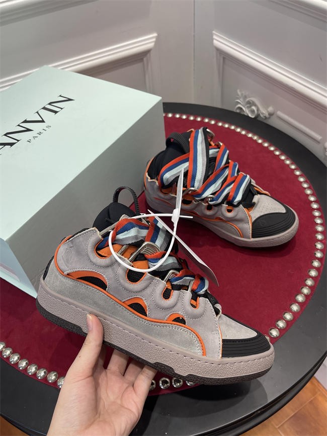 Lanu1n curb sneaker