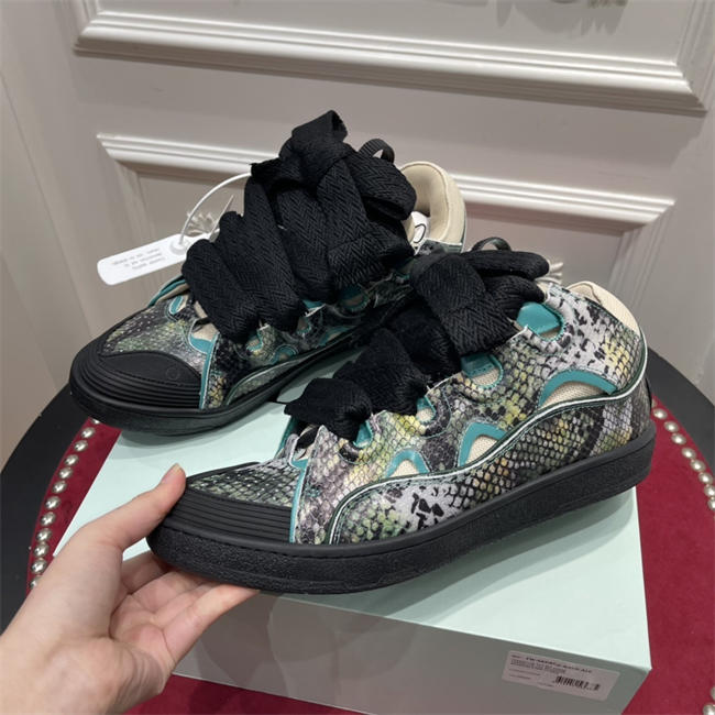 Lanu1n curb sneaker