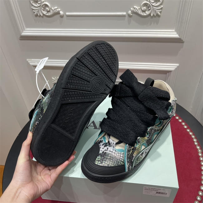 Lanu1n curb sneaker