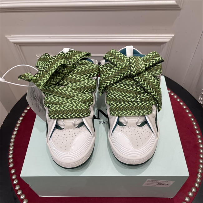 Lanu1n curb sneaker