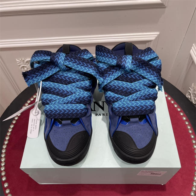 Lanu1n curb sneaker
