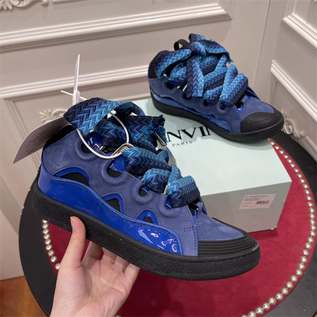 Lanu1n curb sneaker