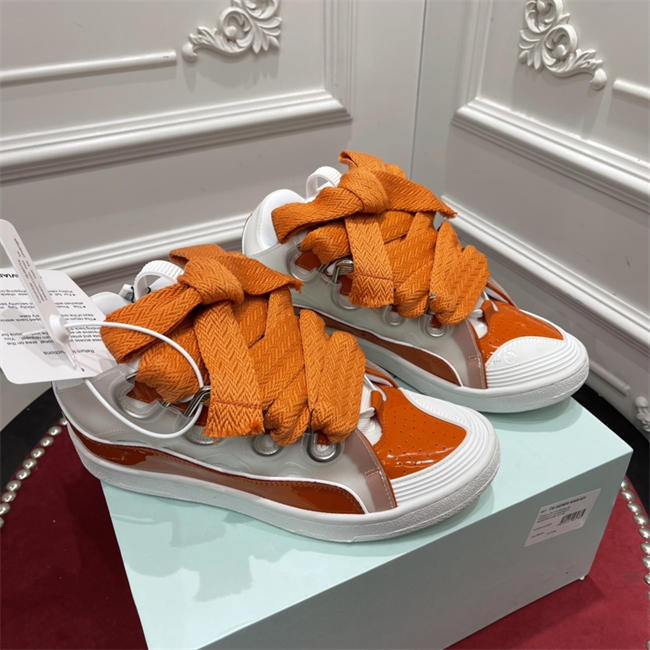 Lanu1n curb sneaker