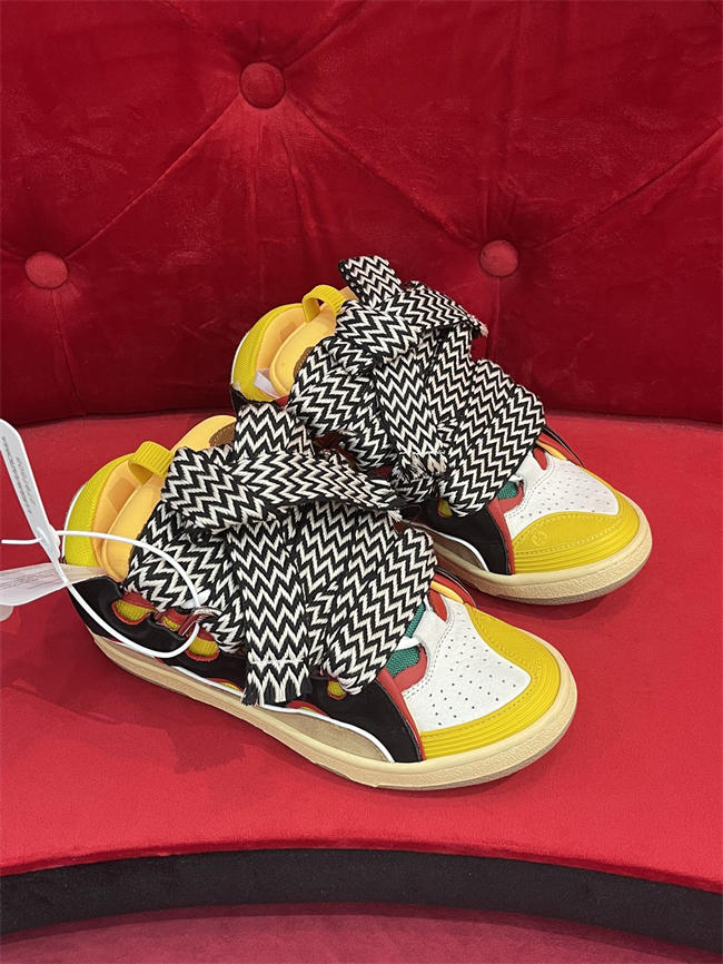 Lanu1n curb sneaker