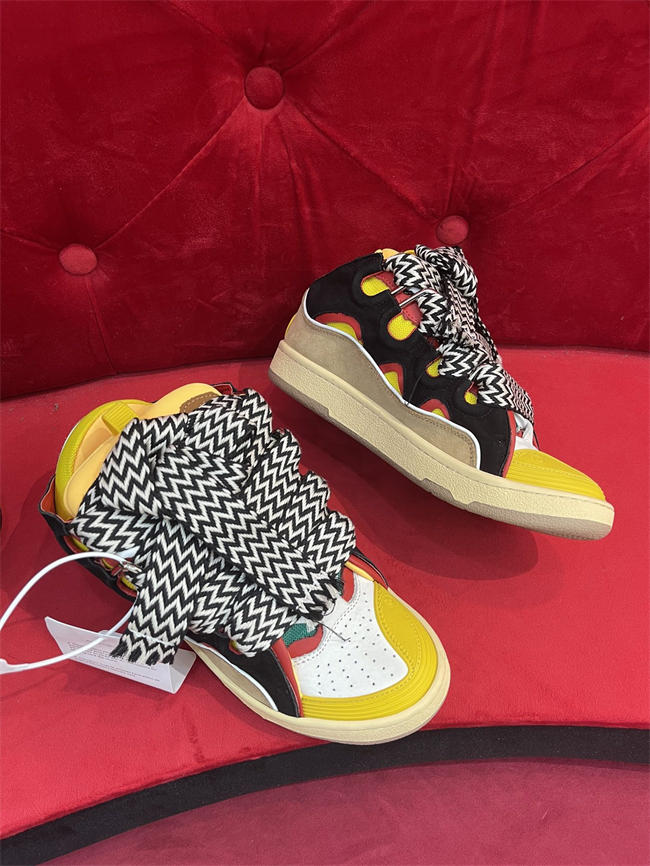 Lanu1n curb sneaker