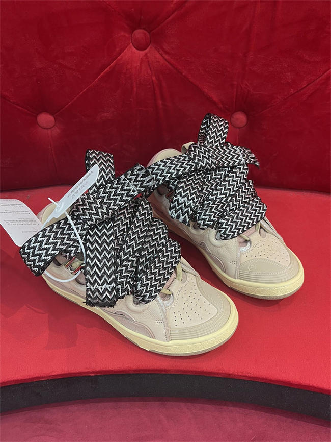 Lanu1n curb sneaker
