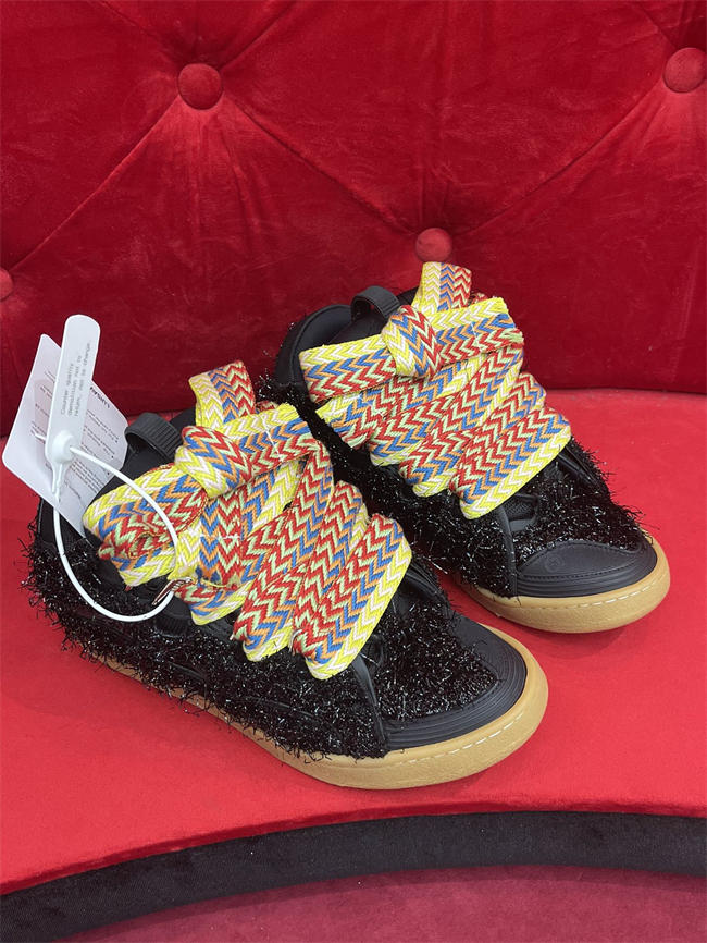 Lanu1n curb sneaker