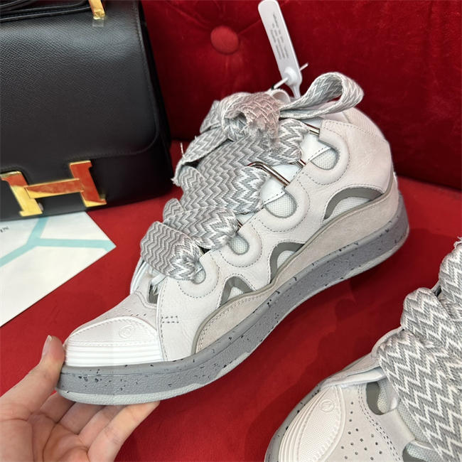 Lanu1n curb sneaker