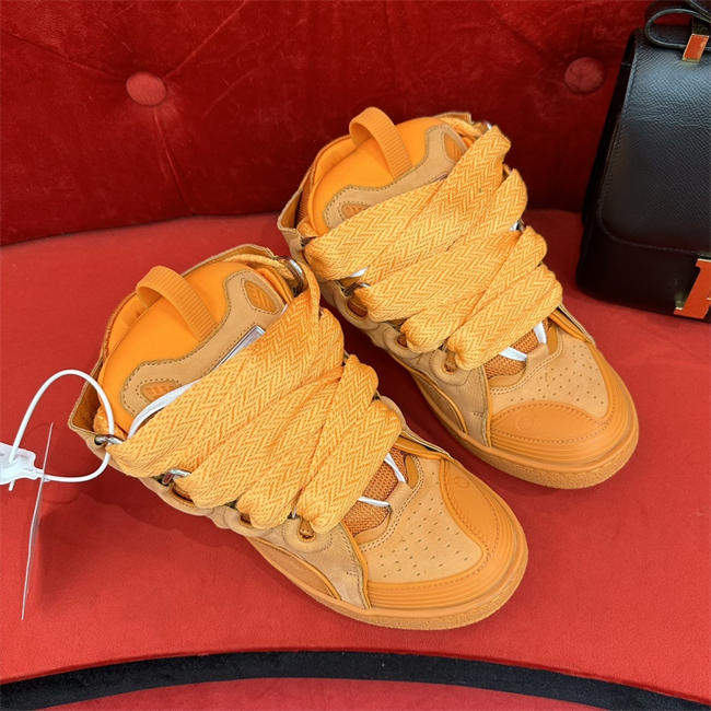 Lanu1n curb sneaker