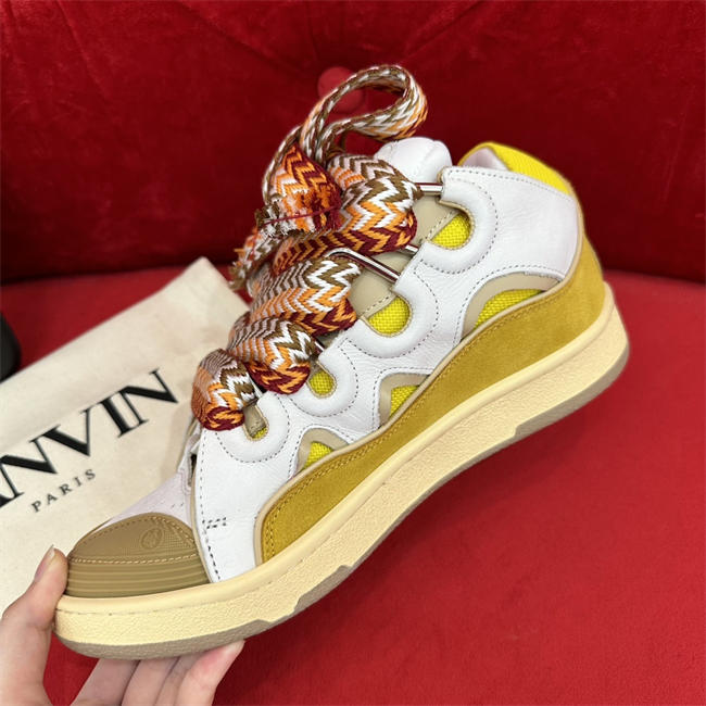 Lanu1n curb sneaker