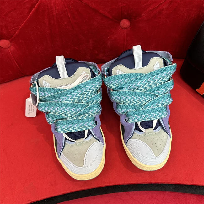 Lanu1n curb sneaker