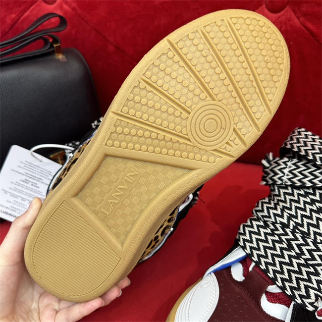 Lanu1n curb sneaker
