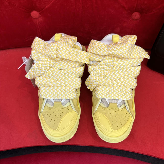 Lanu1n curb sneaker