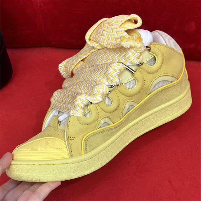 Lanu1n curb sneaker