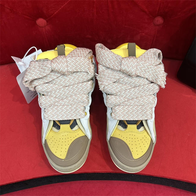 Lanu1n curb sneaker